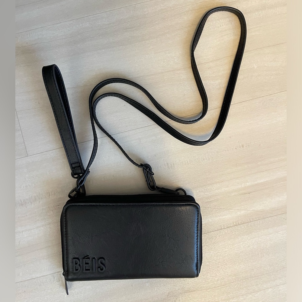 The Travel Wallet- Beis
